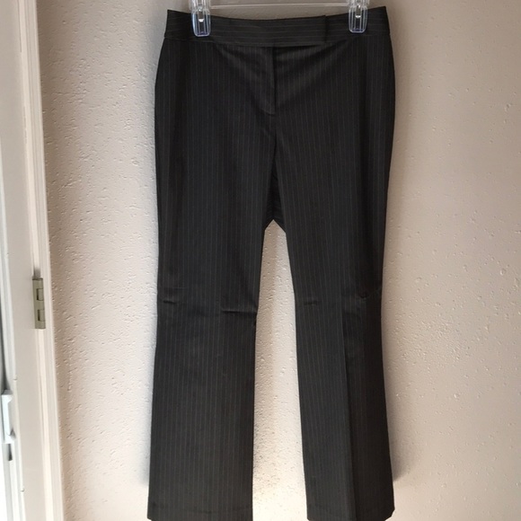 Brown pinstriped suit - Picture 5 of 6